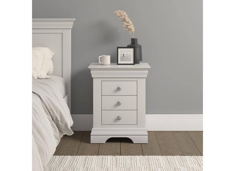 Bordeaux Ivory Bedside - room