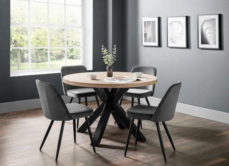 Berwick Round Table W/Burgess Velvet Chairs