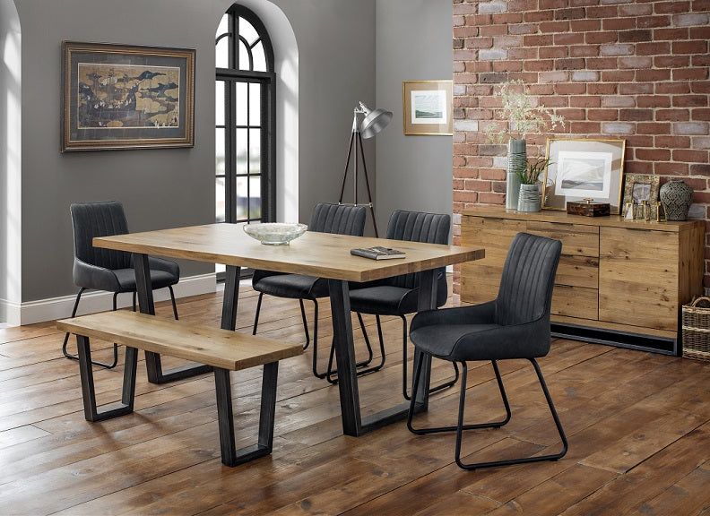 Brooklyn Light Oak Table W/Bench/Soho Chairs