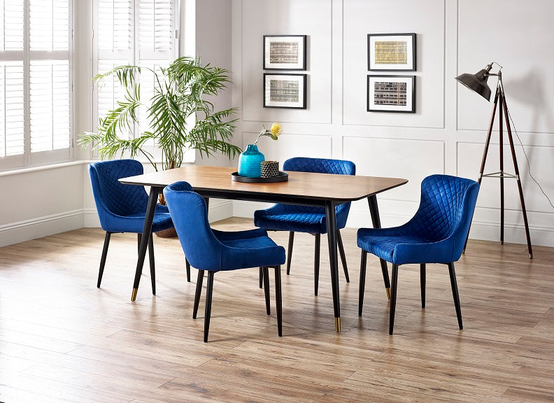 Findlay Rectangular Table W/Luxe Chair Room