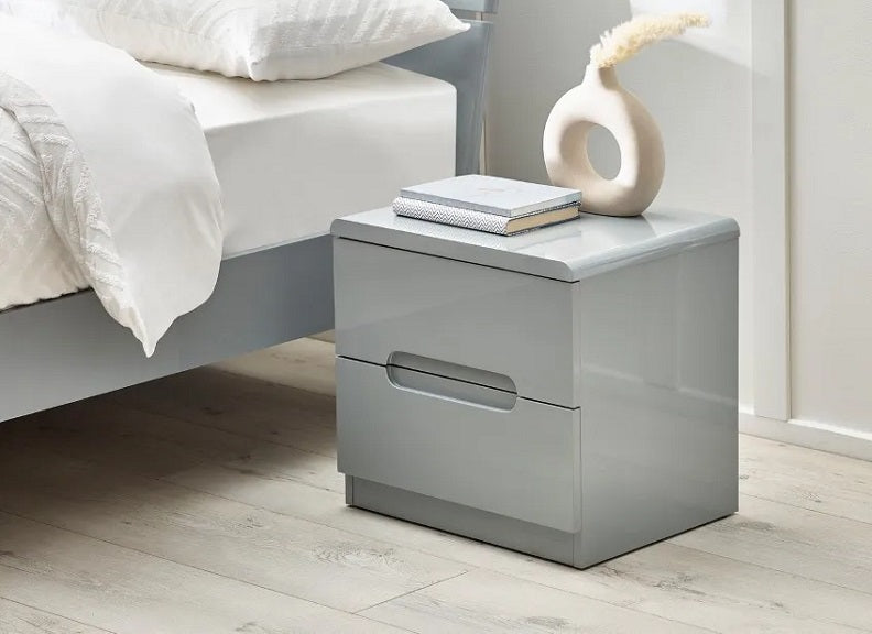 Manhattan Grey Bedside - room