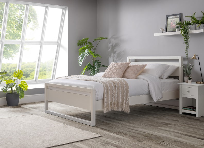 Venice Surf White Bedroom