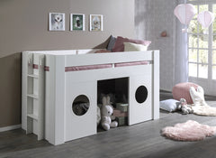 Freya Sleeper - room