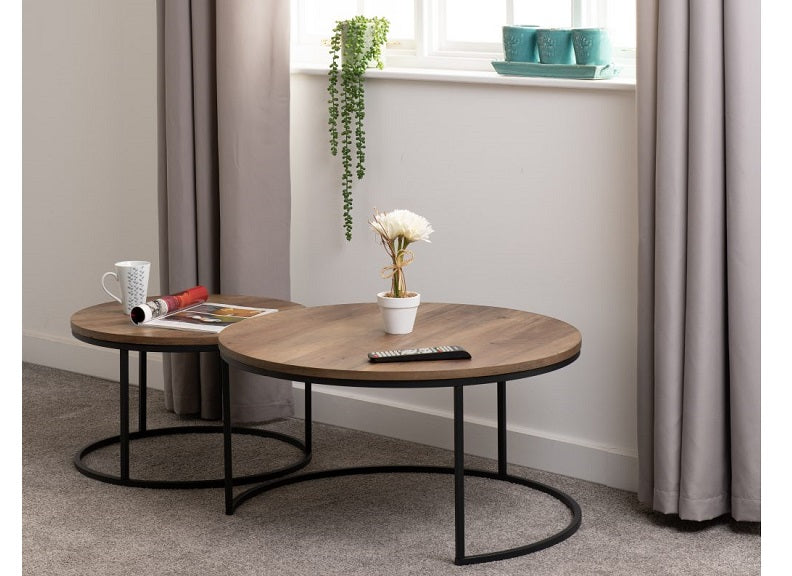 Quebec Round Coffee Table Set - room