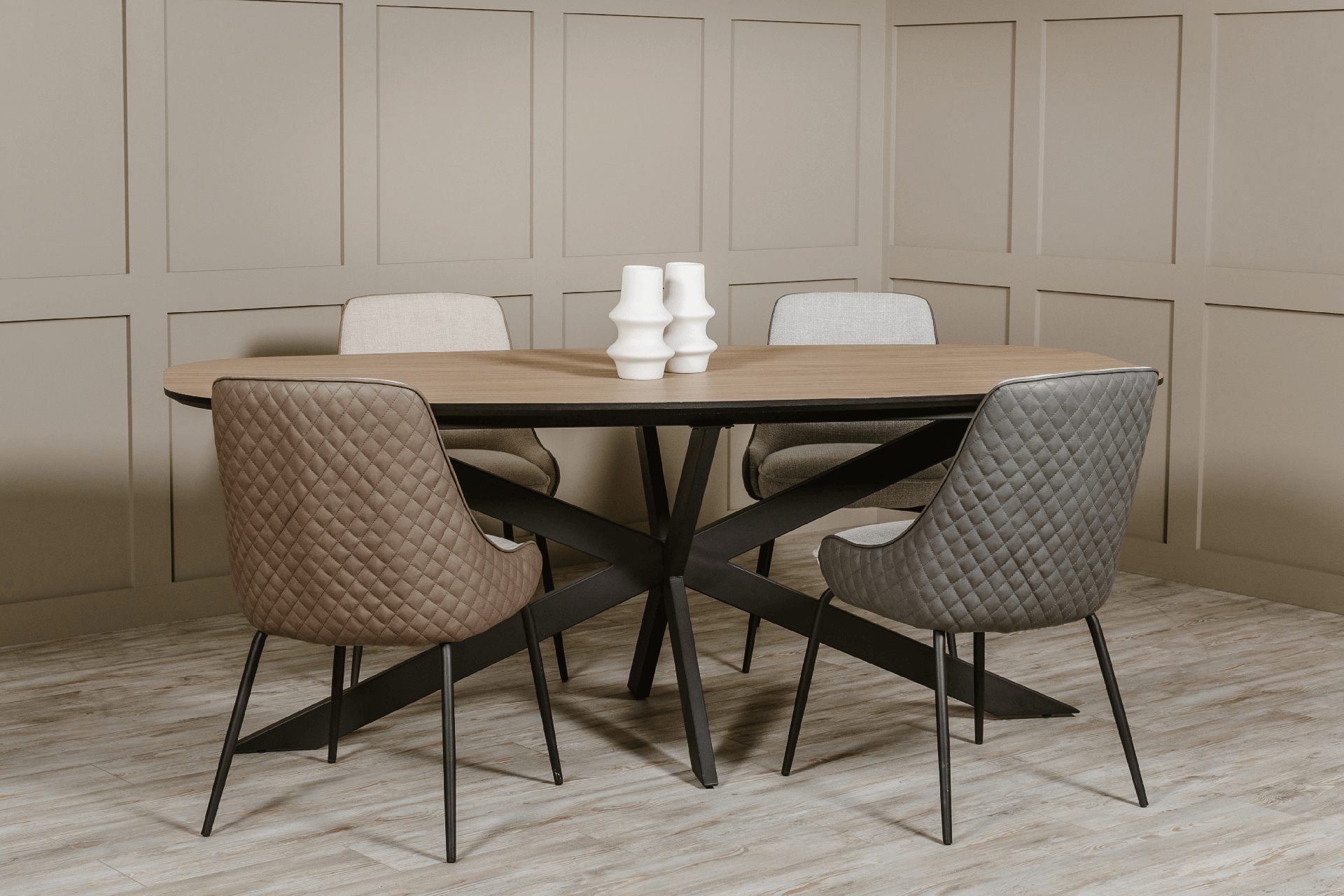 Sadia 1.6 m Natural Dining Room