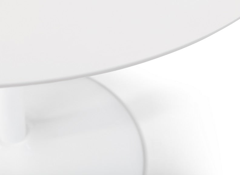 Blanco Round White Table - edge