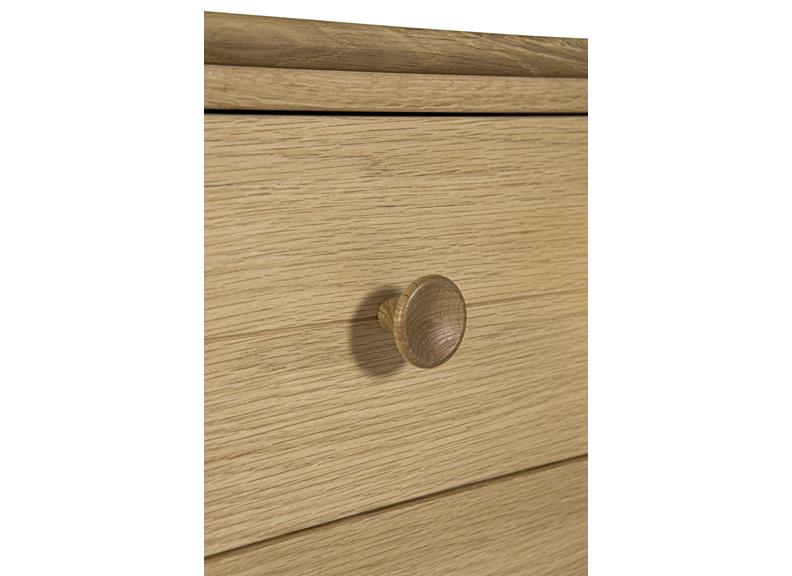 Hadley Bedroom Chest - knob
