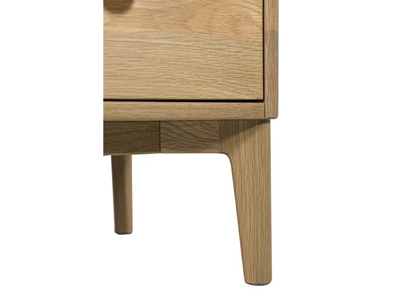 Hadley  Bedroom Chest - leg