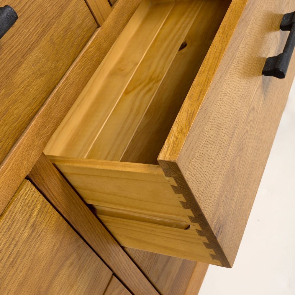 Hampshire Dressing Chest - Image 5