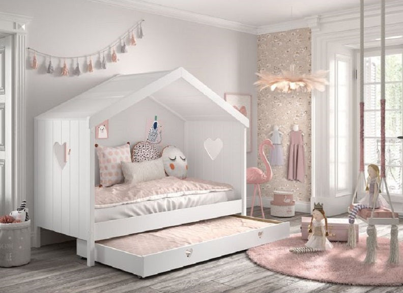 Amori 'House' Bed
