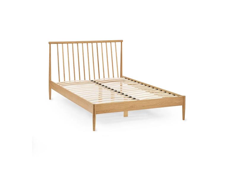 Belton Oak Spindle Bed – Solid Oak Wooden Bed Frame with Classic Spindle Headboard