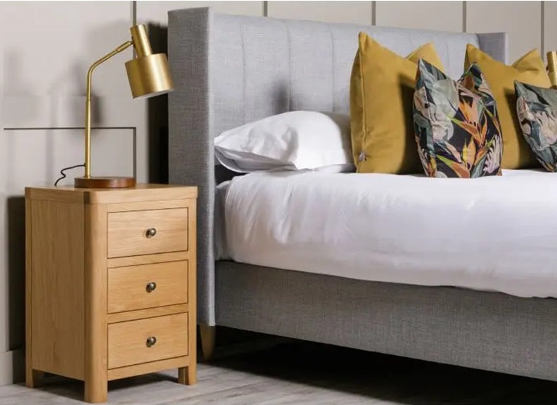 Renata Bedside - room