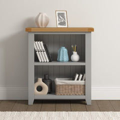 Windsor Low Bookcase – Pebble Grey with Oak Top (WBF)